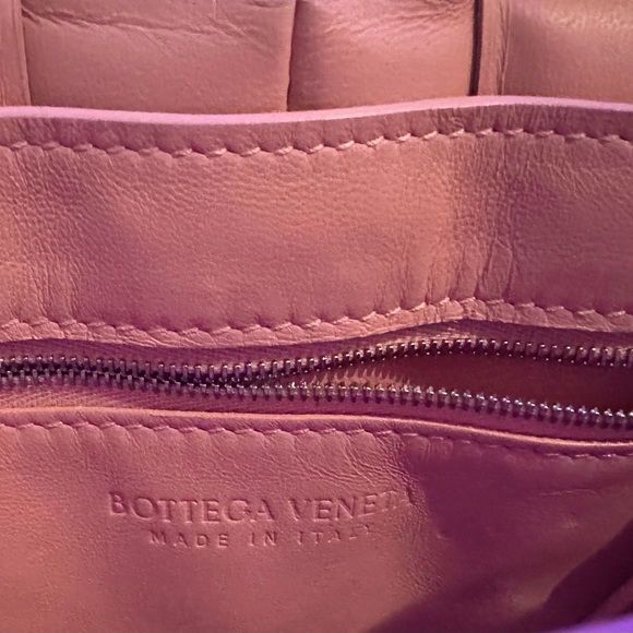 Bottega Venetta Peach Cassandra Cassette Weave Crossbody Leather Handbag - Picture 13 of 13